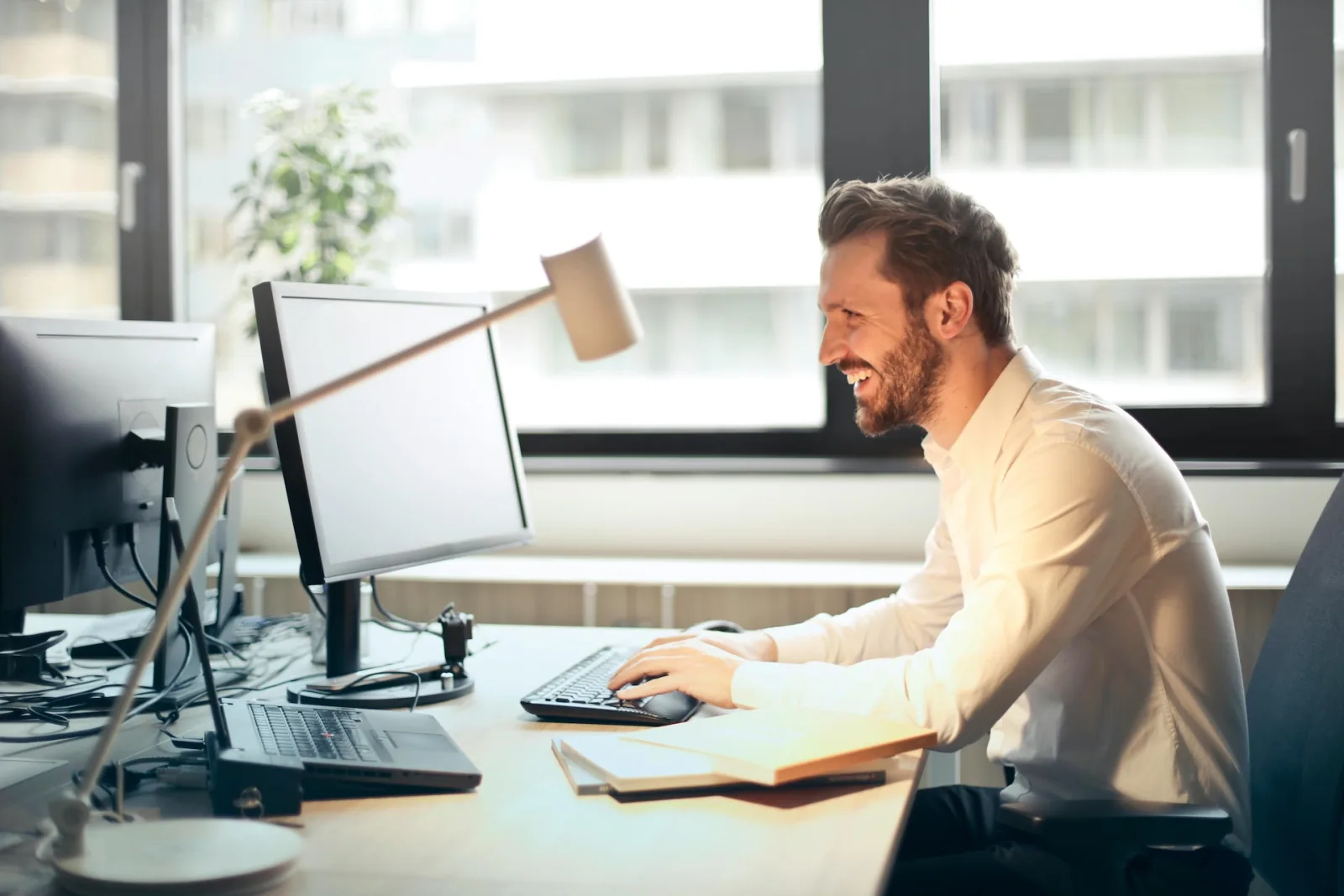 Essential Business Tools Every Creative Agency Should Use to Streamline Client Workflows