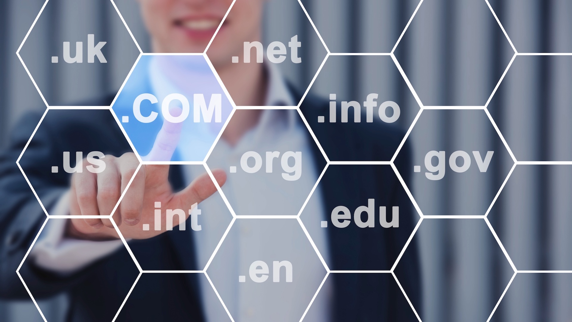 How to Choose a Domain Name in 2025, Based on the Latest Data